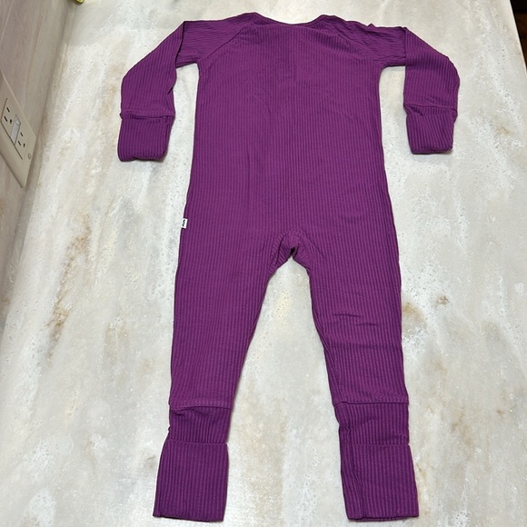 RETIRED Little Sleepies Amethyst Ribbed zippy, size 6-12 months - Picture 8 of 8